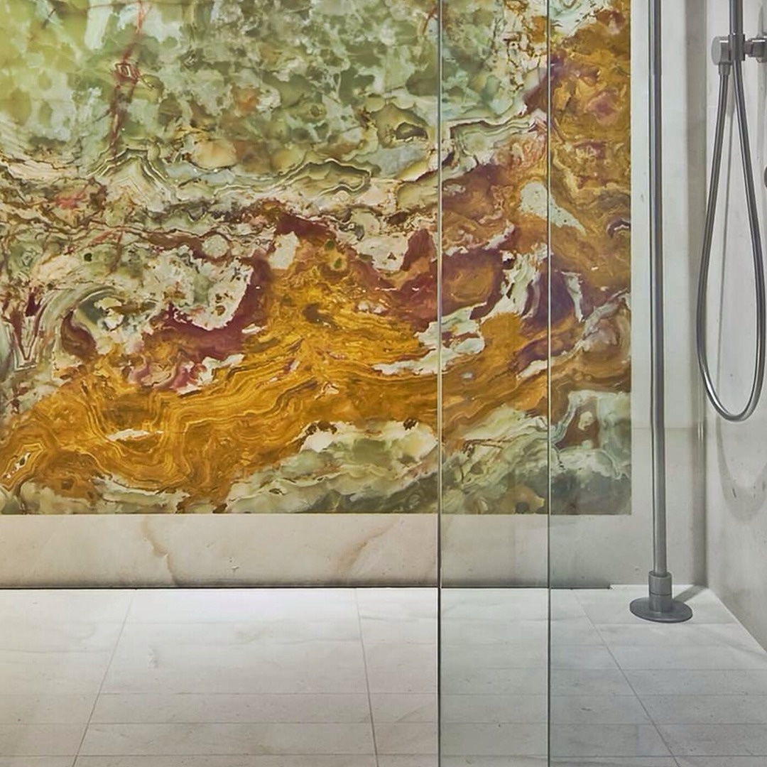 Bathroom stonework